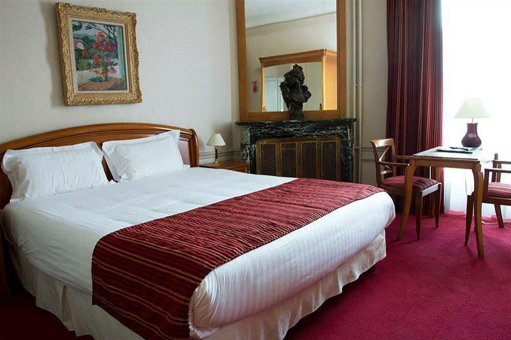 Hotel Langlois Paris Exterior foto